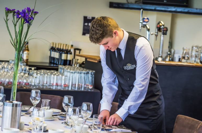 Hoops Restaurant Hospitality - Uttoxeter Racecourse Hoops Restaurant Hospitality - Uttoxeter Racecourse