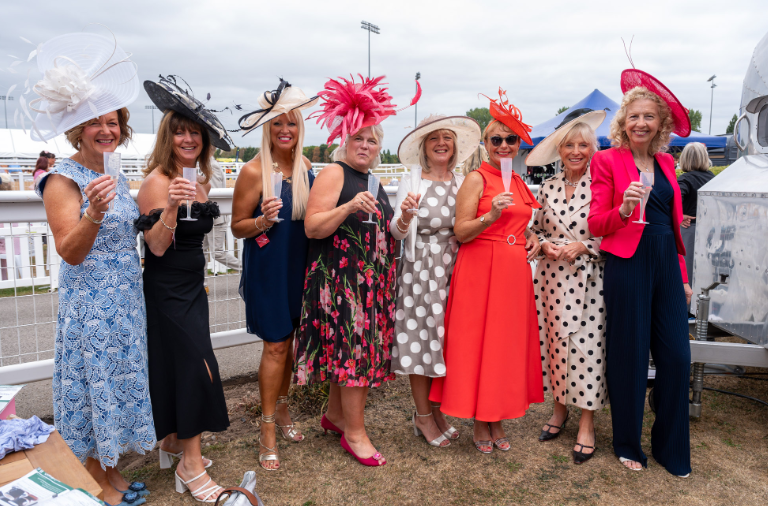 VIP Lawn Hospitality - Southwell Racecourse VIP Lawn Hospitality - Southwell Racecourse