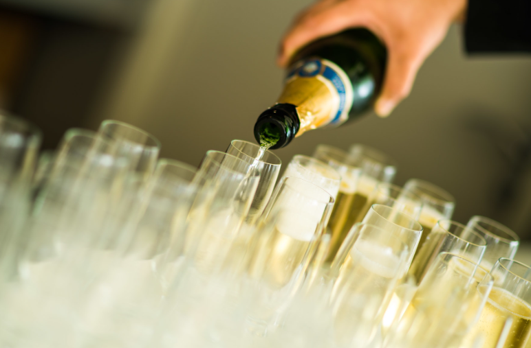 Social Celebration Box Hospitality - Bath Racecourse Social Celebration Box Hospitality - Bath Racecourse