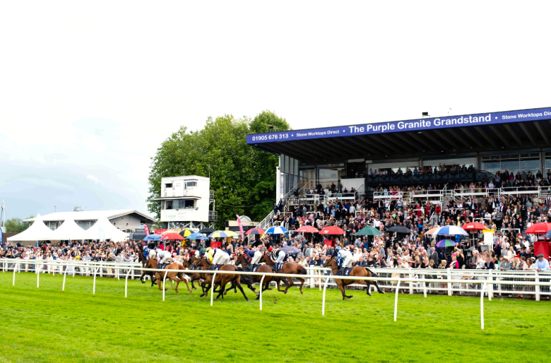Social Celebration Box Hospitality - Worcester Racecourse Social Celebration Box Hospitality - Worcester Racecourse